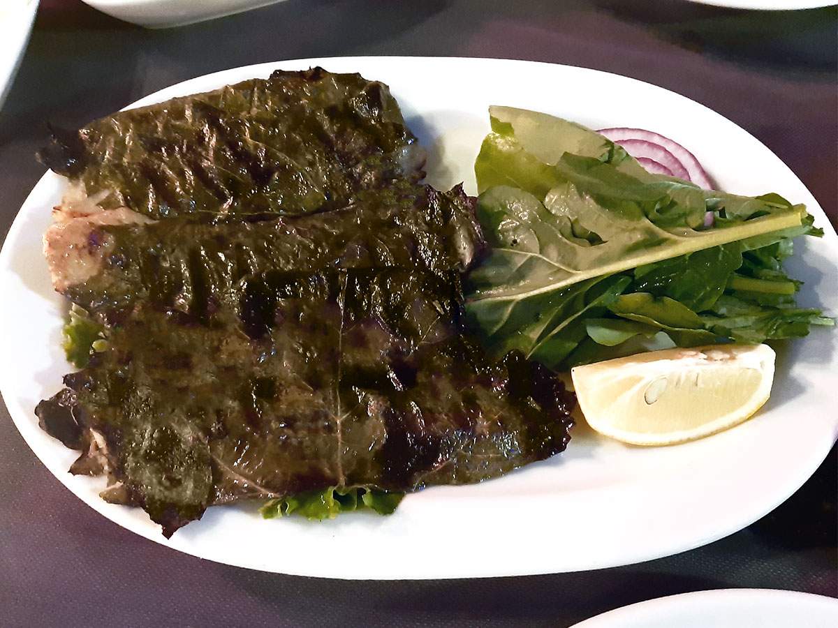 Asma Yaprağında Levrek tarifi