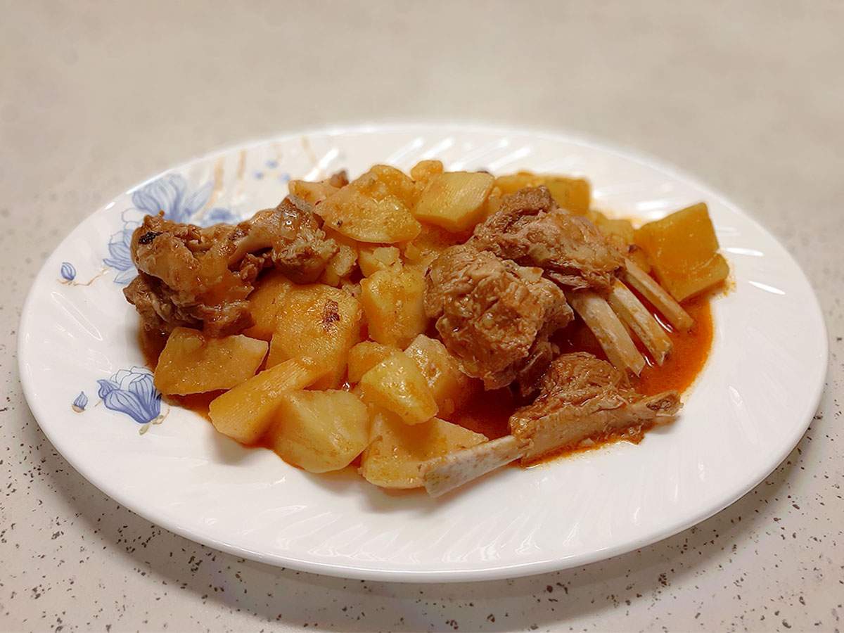 Kemikli Patates Yemeği tarifi