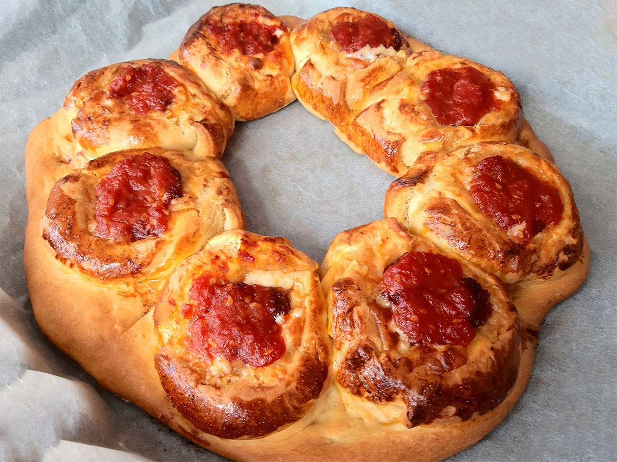 Mayalı Çelenk Poğaça tarifi