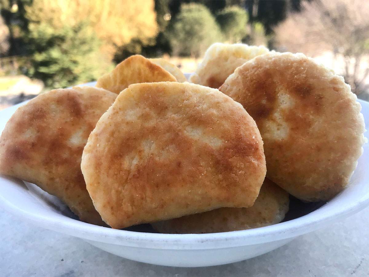 Pastırmalı Kaşarlı Fincan Böreği tarifi