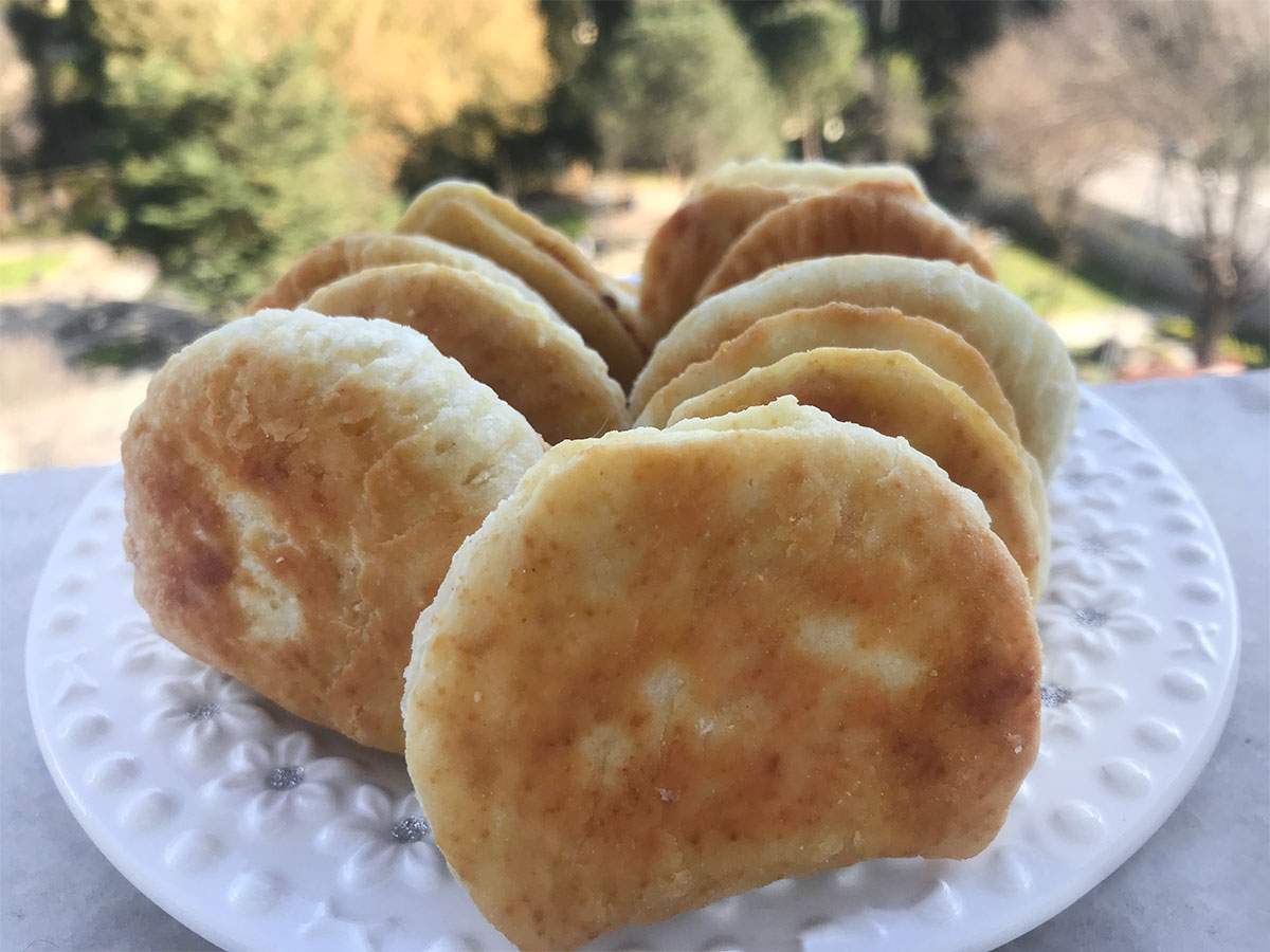 Peynirli Fincan Böreği tarifi