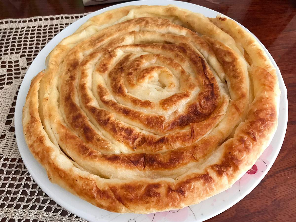 Tavada Peynirli Kol Böreği tarifi