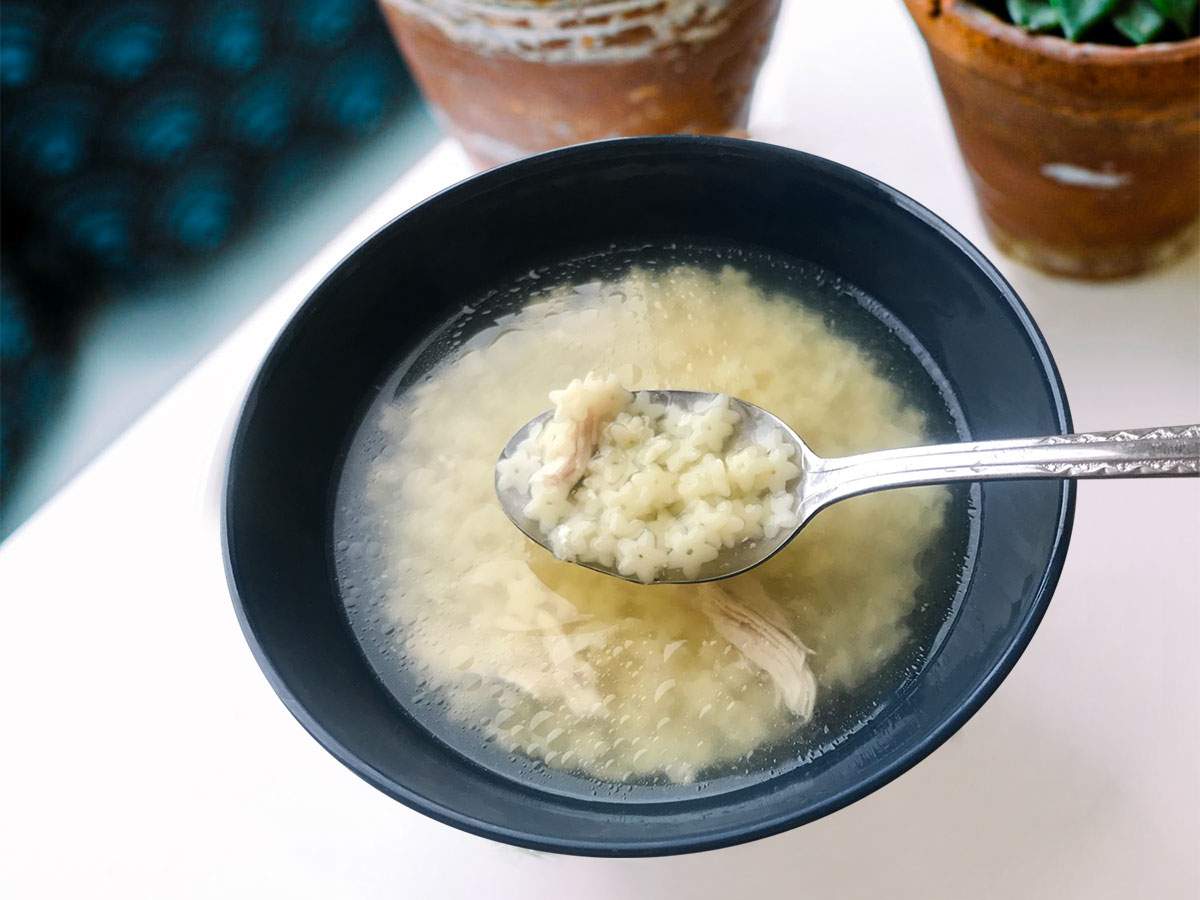 Yıldız Şehriyeli Tavuk Suyu Çorba tarifi