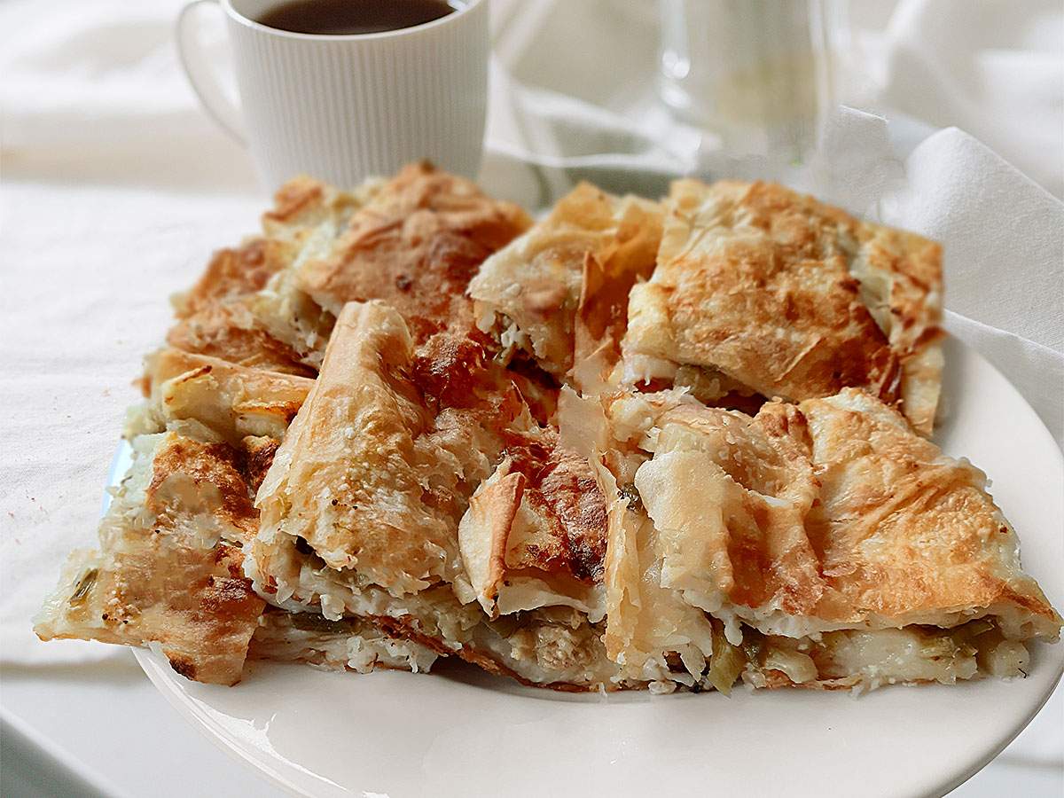 Yumurtalı Pırasalı Börek tarifi