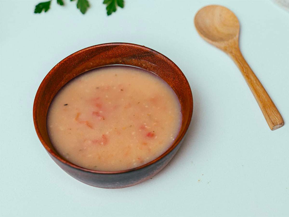 Domatesli Tarhana Çorbası tarifi