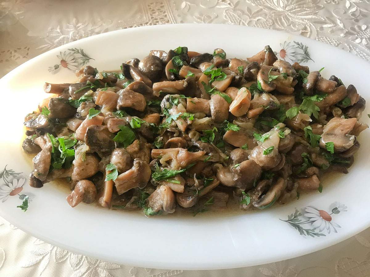 Zeytinyağlı Mantar tarifi