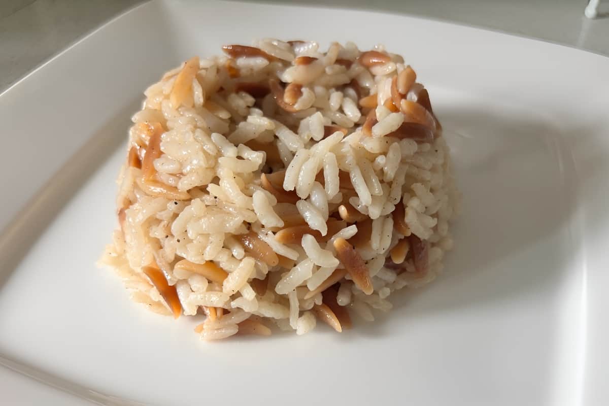 Arpa Şehriyeli Salma Pilav Tarifi - Tane Tane ve Tam Ölçülü tarifi