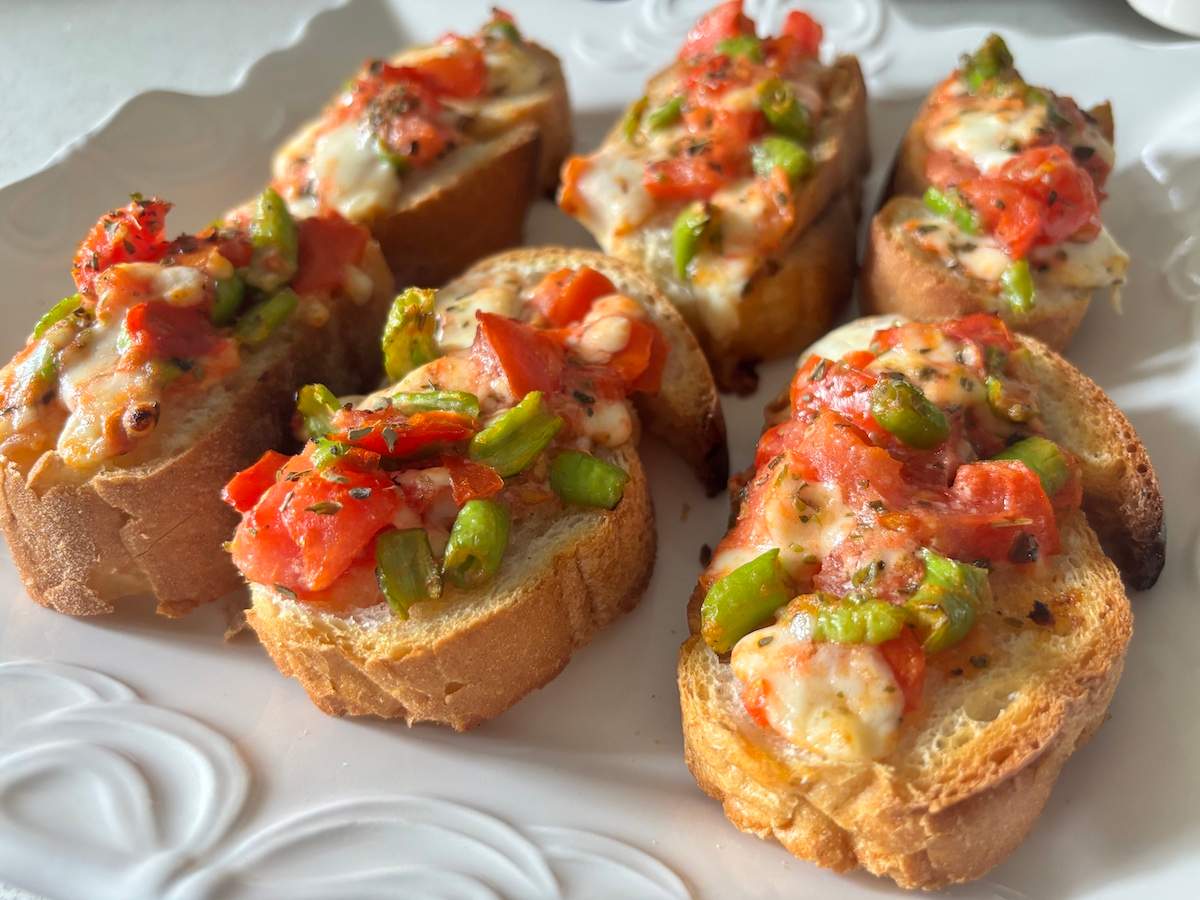 Peynirli Ekmek Üstü Atıştırmalık - Fırında Çıtır Kahvaltılık Lezzet tarifi