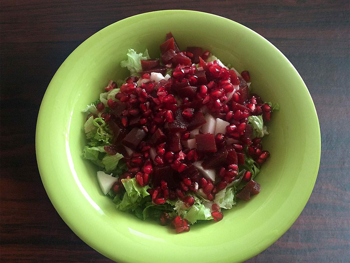 Pancar Turşulu Narlı Salata tarifi