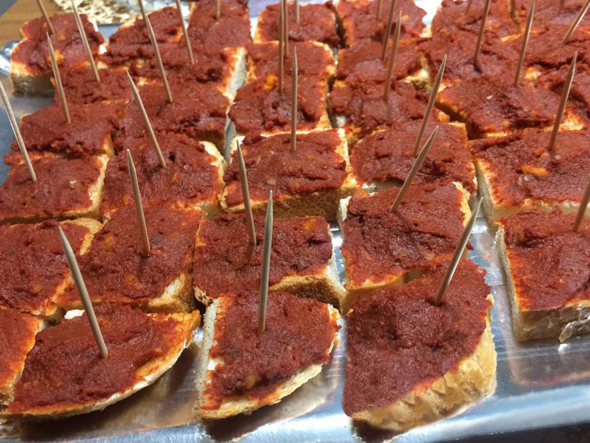 Acılı Kanepe tarifi