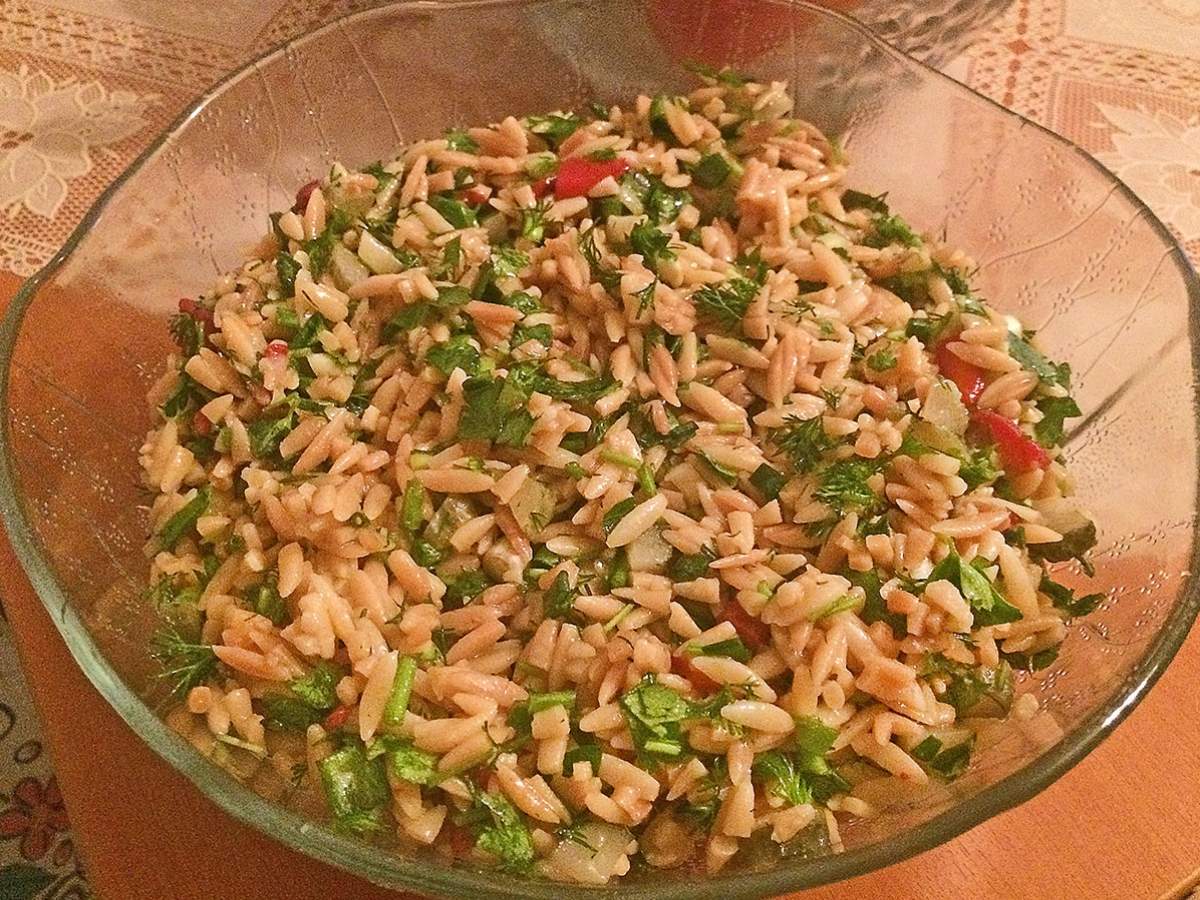 Arpa Şehriye Salatası tarifi