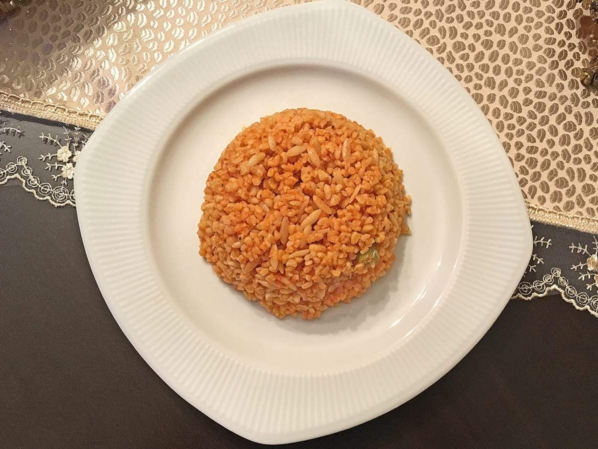 Arpa Şehriyeli Bulgur Pilavı tarifi