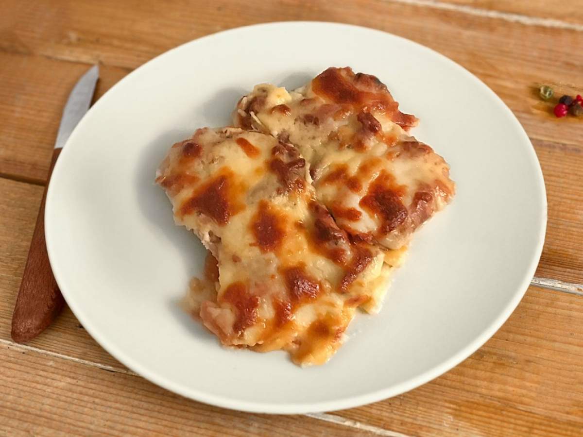 Beşamel Soslu Patlıcanlı Tavuk tarifi