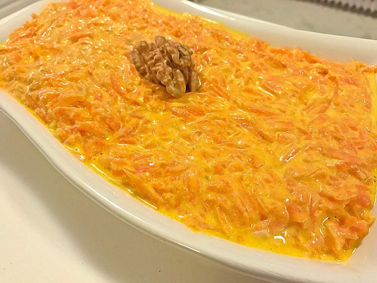 Cevizli Havuç Salatası - Tam Kıvamında & Yoğurtlu tarifi