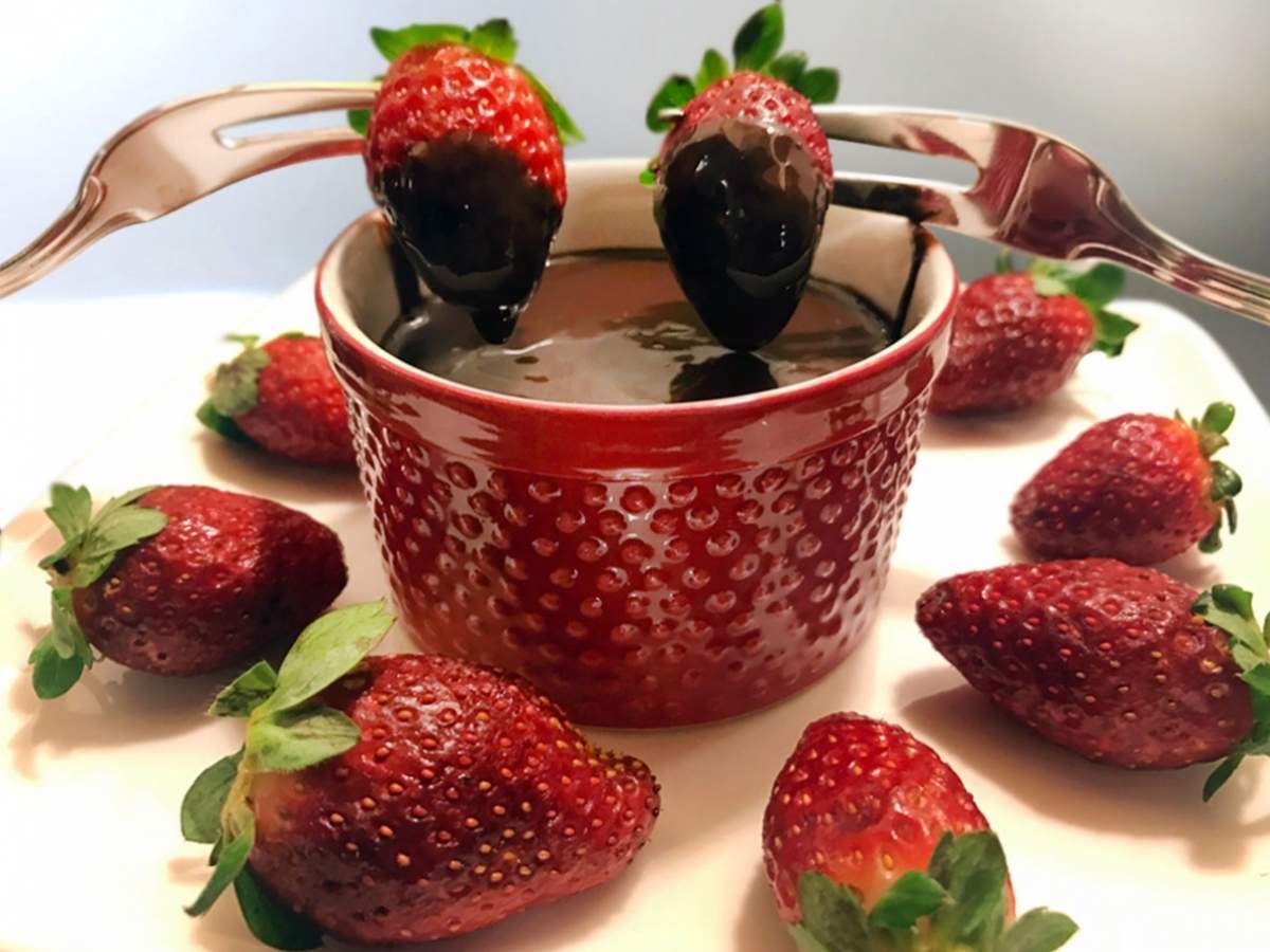 Çilekli Fondü tarifi