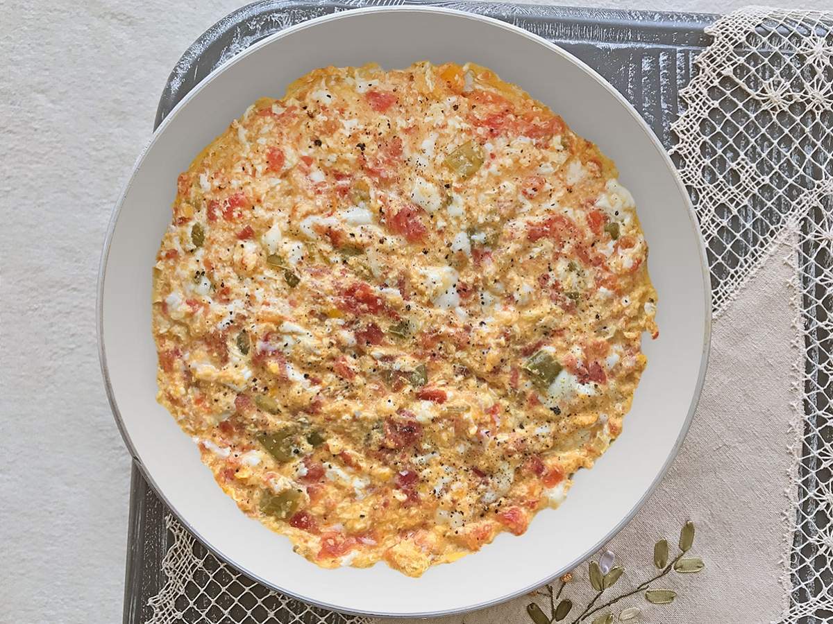 Menemen with Tomatoes (Domatesli Menemen) recipe