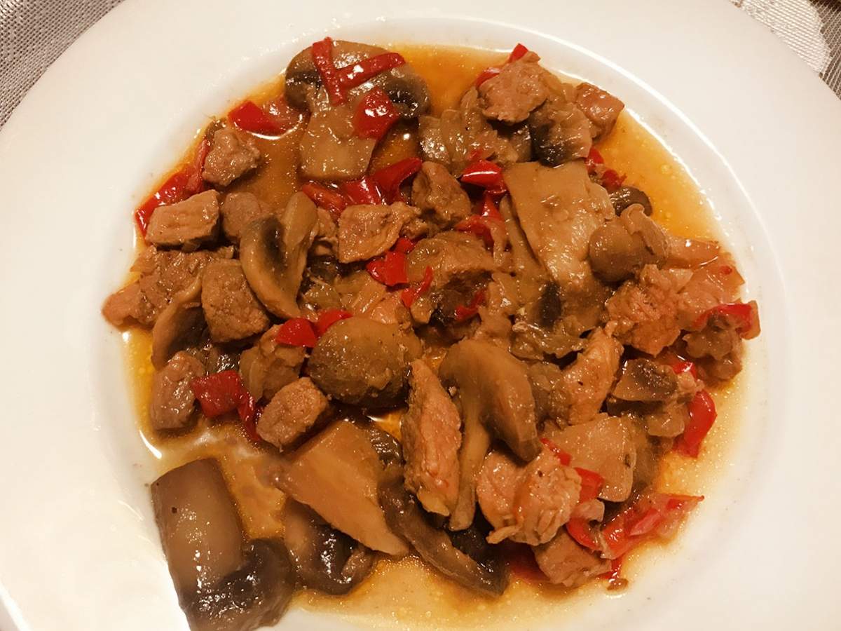 Etli Mantarlı Patlıcan Yemeği tarifi