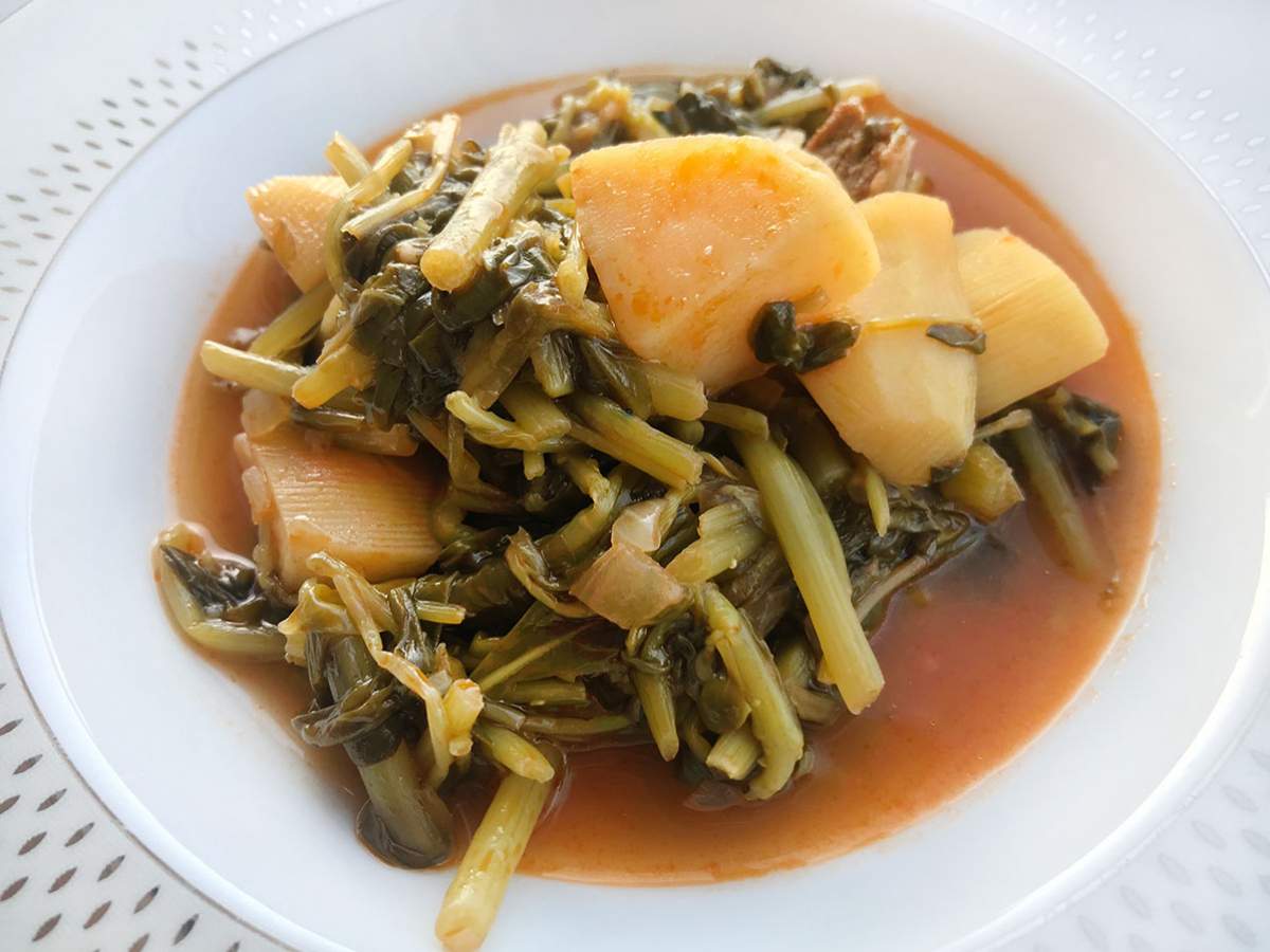 Etli Semizotu Yemeği tarifi