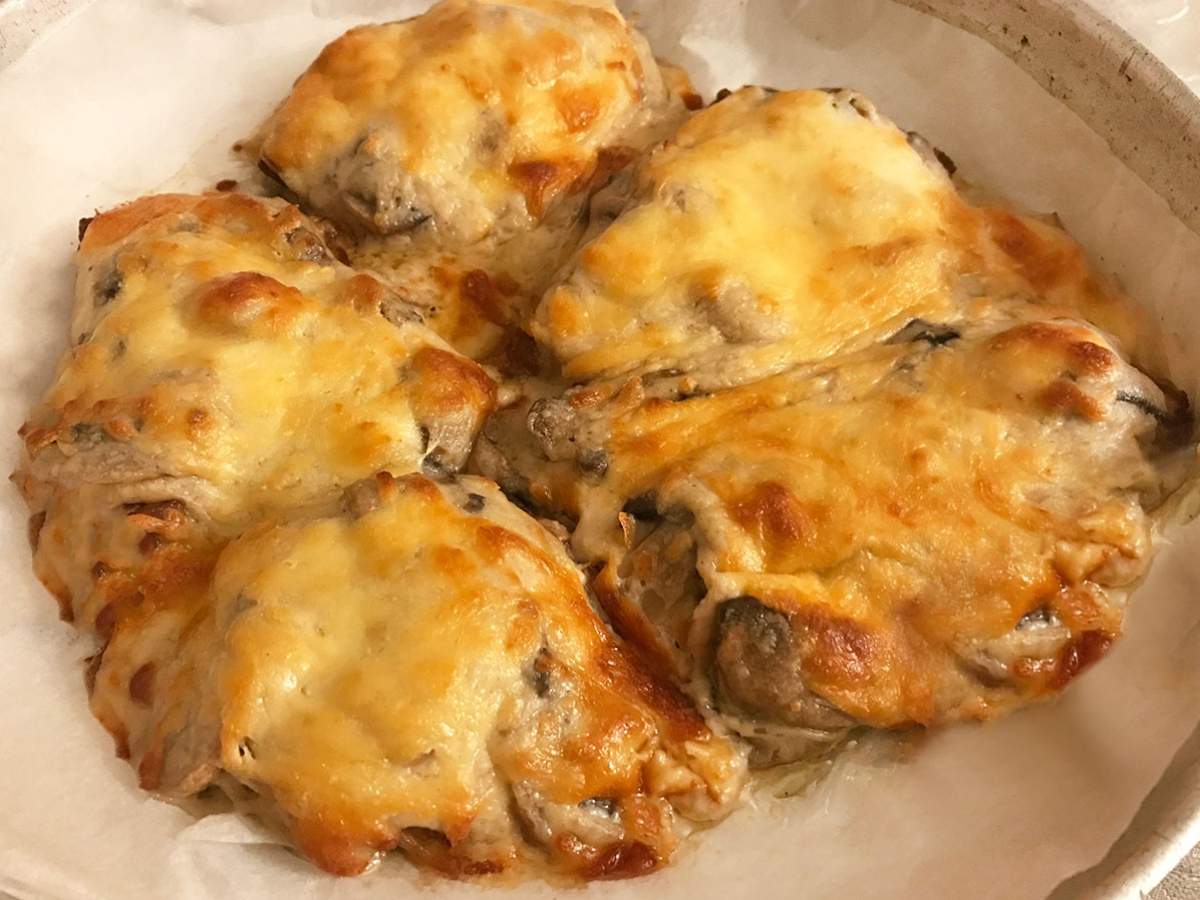 Fırında Mantar Soslu Biftek tarifi