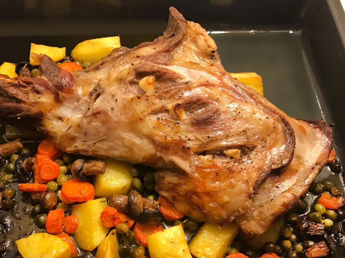 Fırında Sebzeli Kol Kebabı tarifi