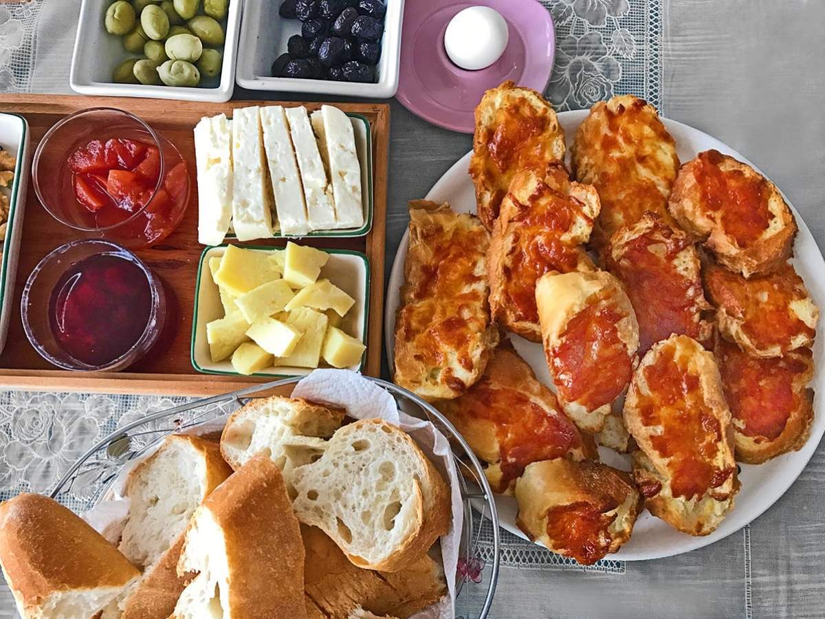 Fırında Soslu Ekmek tarifi