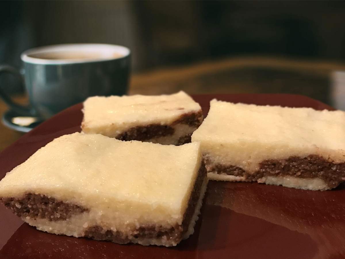 İki Renkli İrmik Tatlısı tarifi