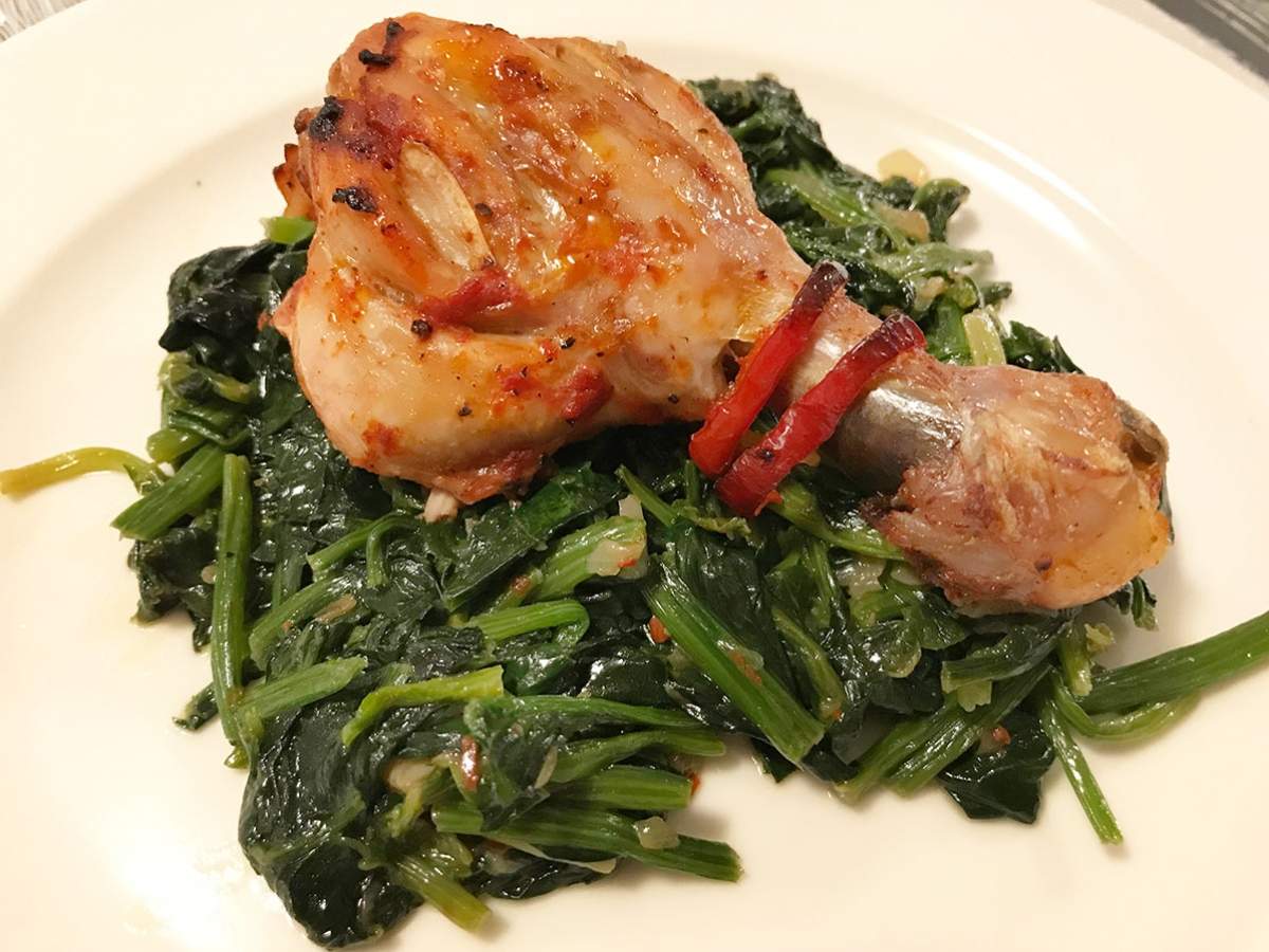 Ispanak Yatağında Tavuk tarifi