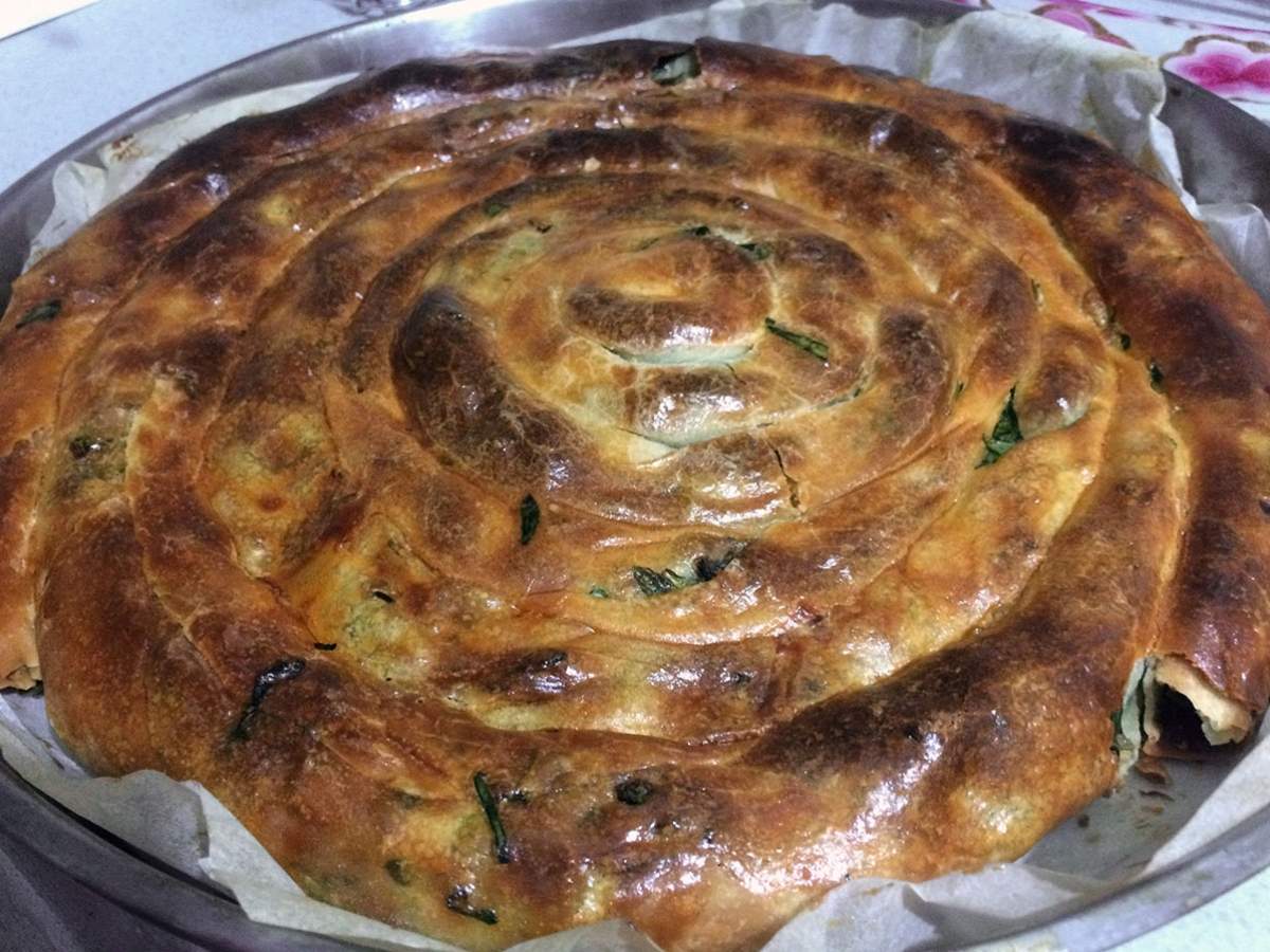 Ispanaklı Açma Kol Böreği tarifi