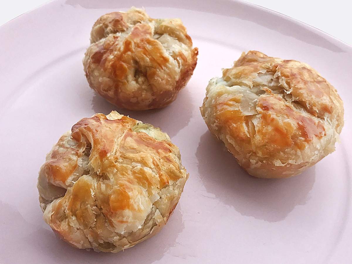 Kaşar Cheese Puff Pastry Cups recipe
