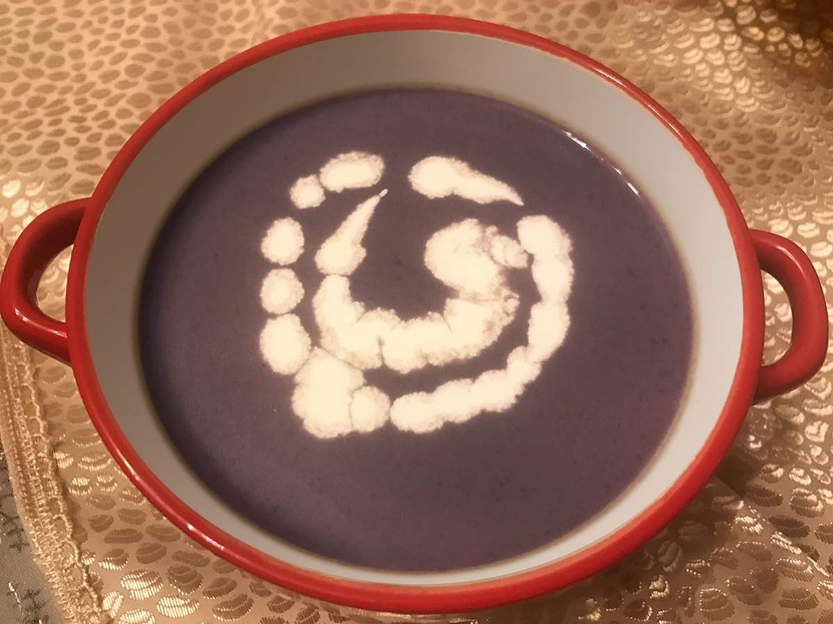 Kırmızı Lahana Çorbası tarifi