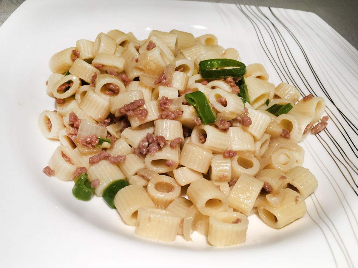 Kıymalı Biberli Makarna tarifi