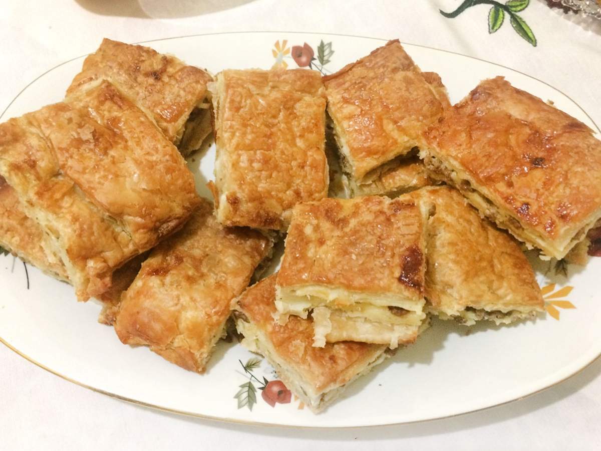 Kıymalı Patatesli Açma Börek tarifi