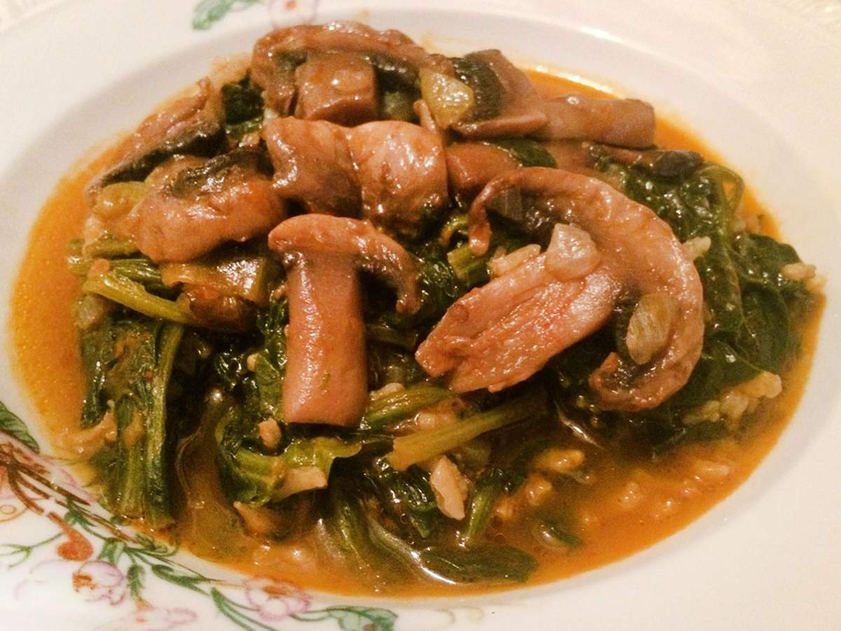 Mantarlı Ispanak Yemeği tarifi