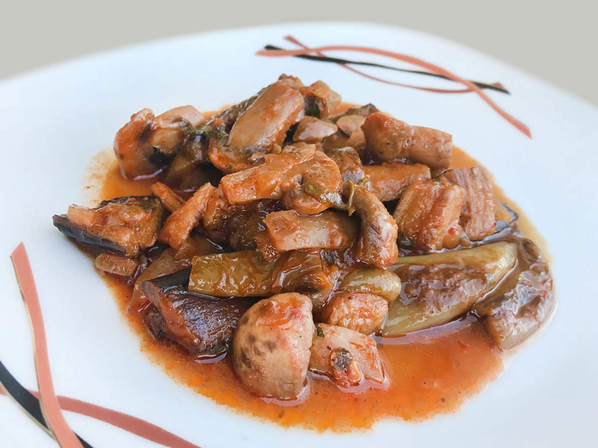 Mantarlı Patlıcan Yemeği tarifi