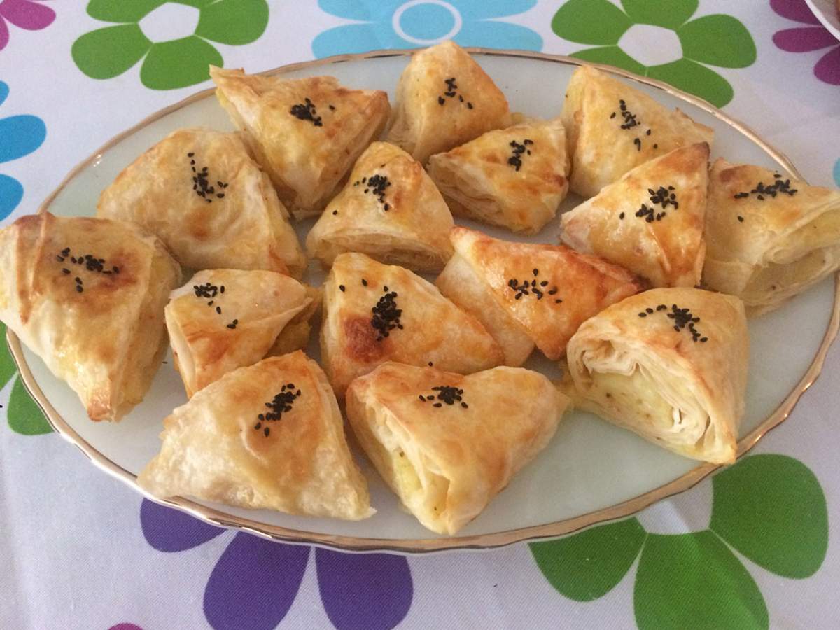 Patatesli Üçgen Börek tarifi