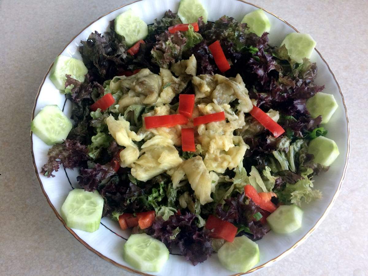 Patlıcanlı Karışık Salata tarifi