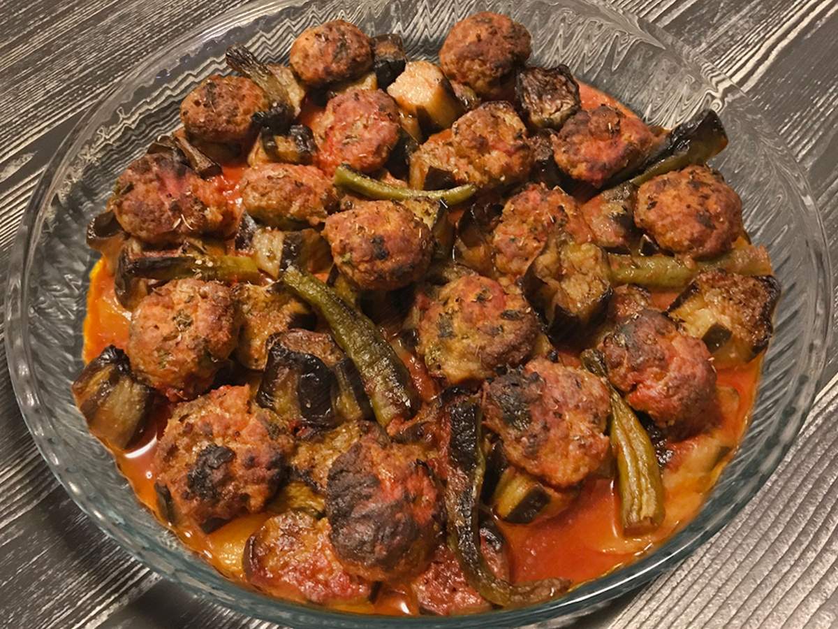 Patlıcanlı Köfte tarifi