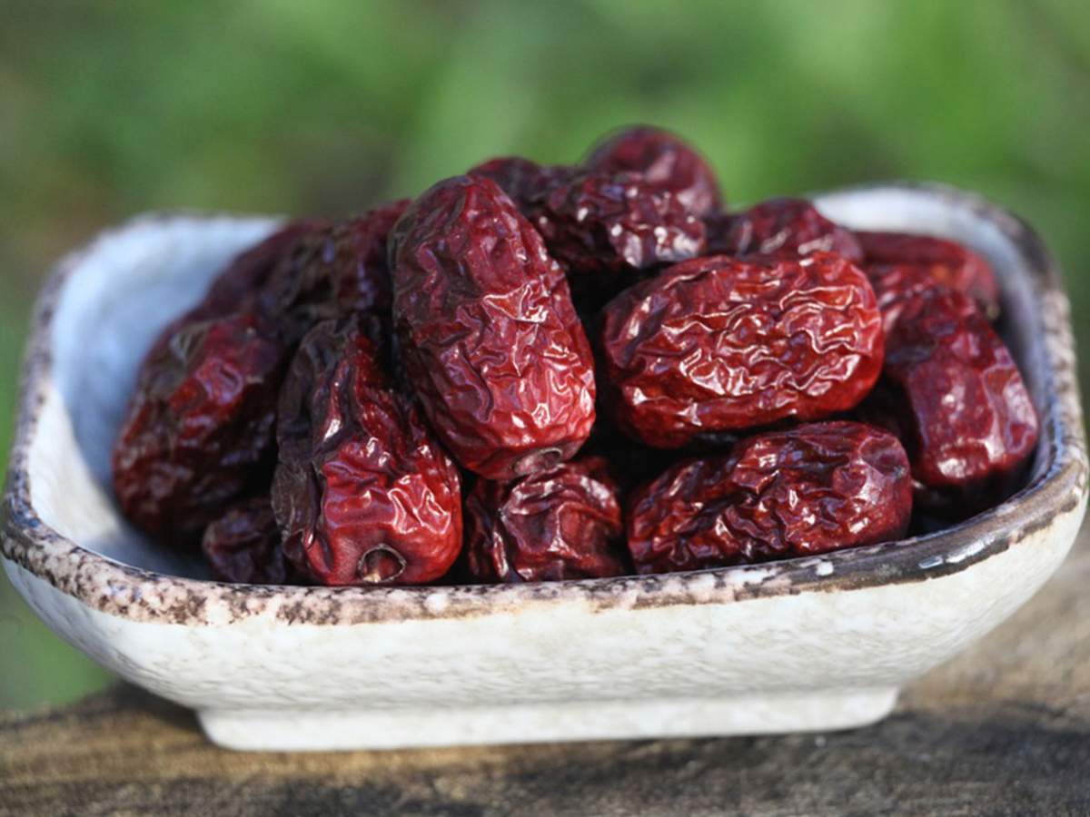 Everything You Need to Know About Dates, the Crown Jewel of Ramadan Tables
