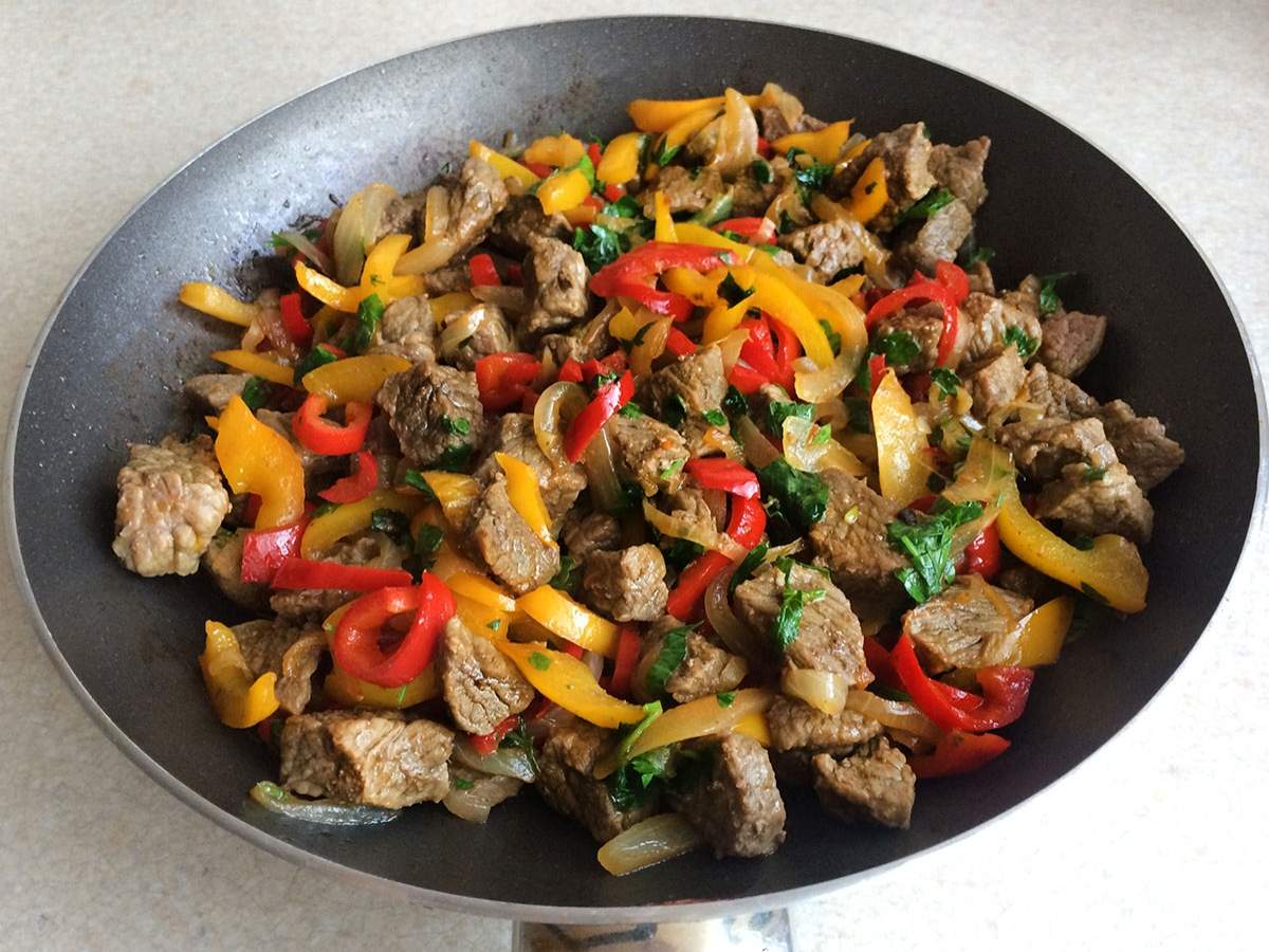 Renkli Biberli Sac Kavurma tarifi