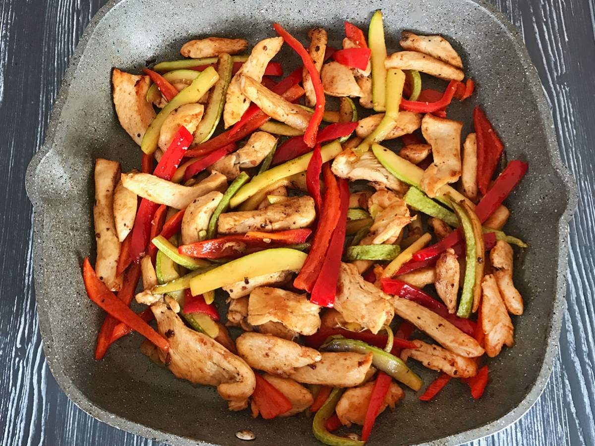 Sebzeli Tavuk Kavurma tarifi