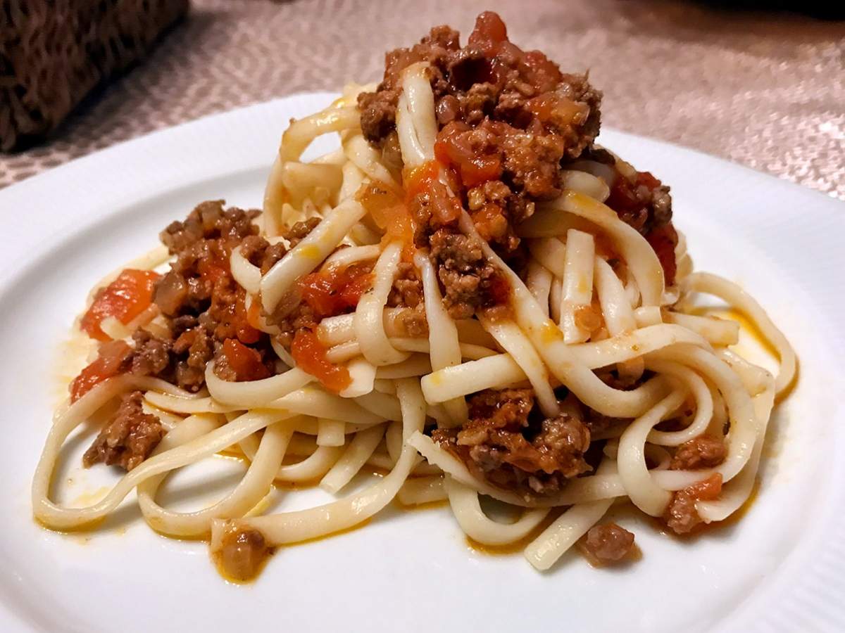 Spagetti Bolonez tarifi