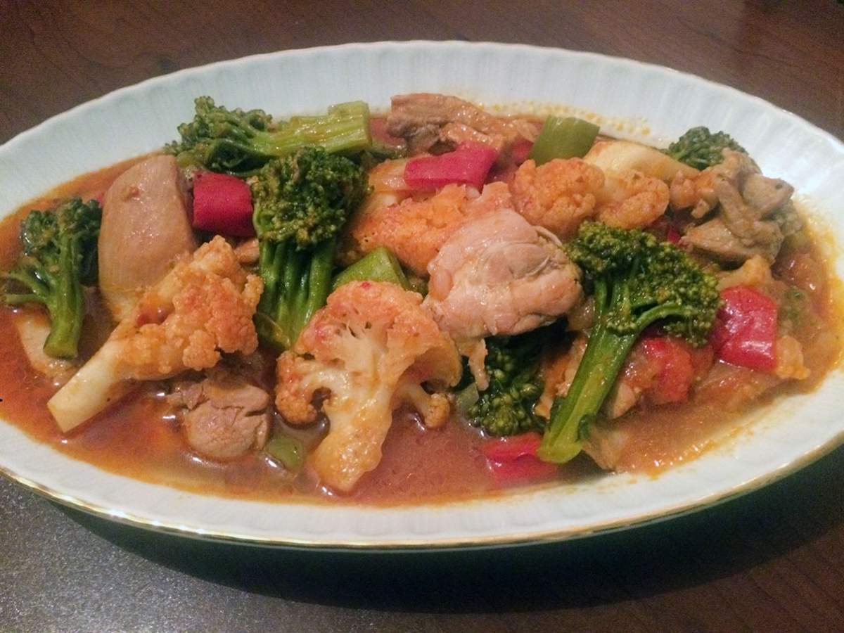 Tavuklu Sebze Yemeği tarifi