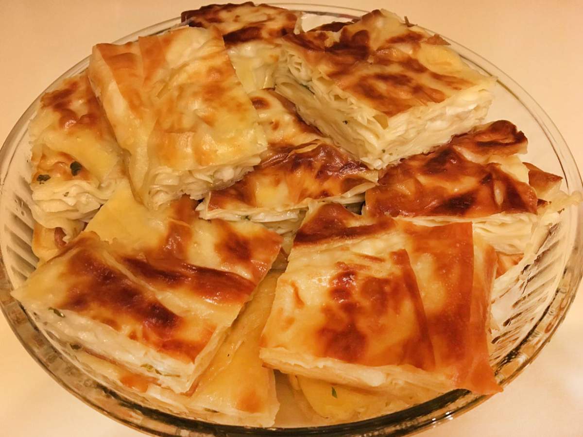 Üç Peynirli Su Böreği tarifi