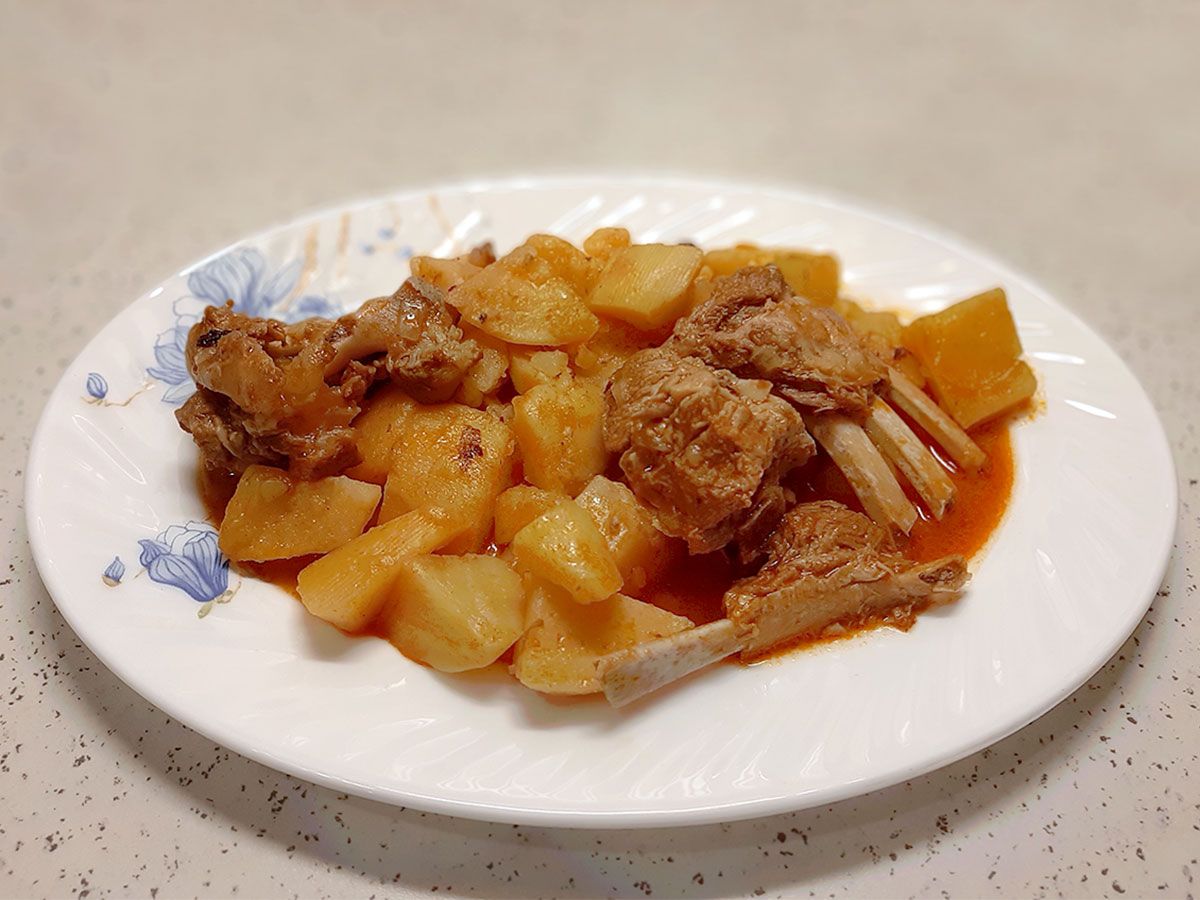 Kemikli Patates Yemeği tarifi görseli