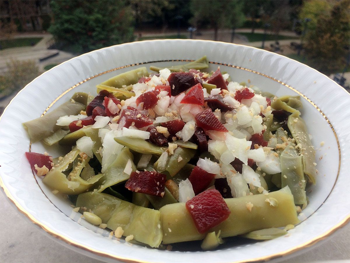 Pancar Turşulu Fasulye Salatası tarifi görseli