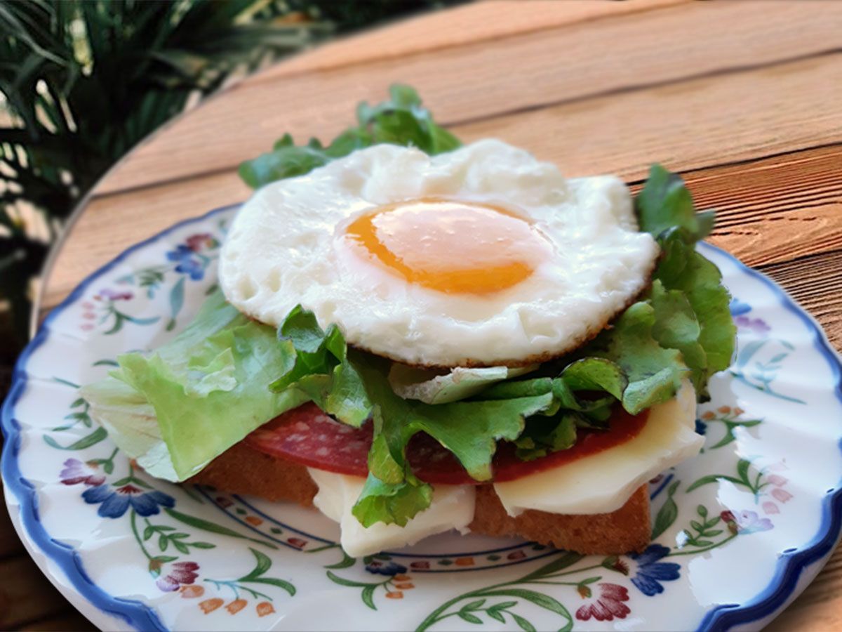 Yumurtalı Soğuk Sandviç tarifi görseli