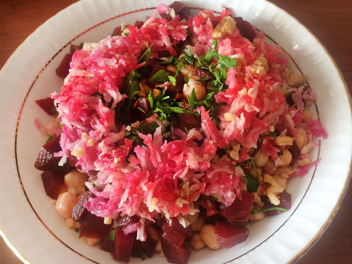 Alabaş Turplu Nohut Salatası tarifi görseli