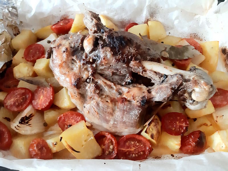 Domatesli Kuzu Kapama tarifi görseli