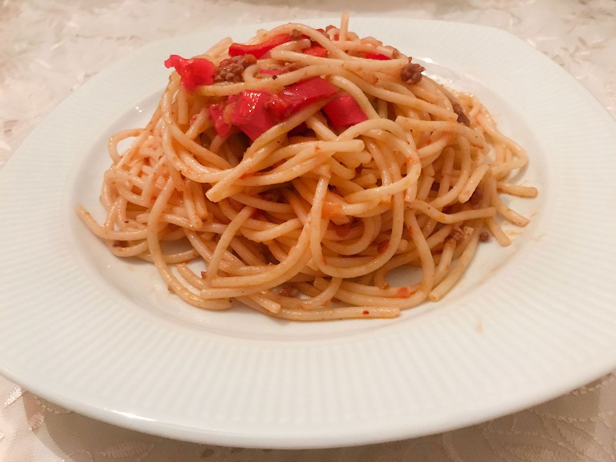 Kıymalı Kapya Biberli Makarna tarifi görseli