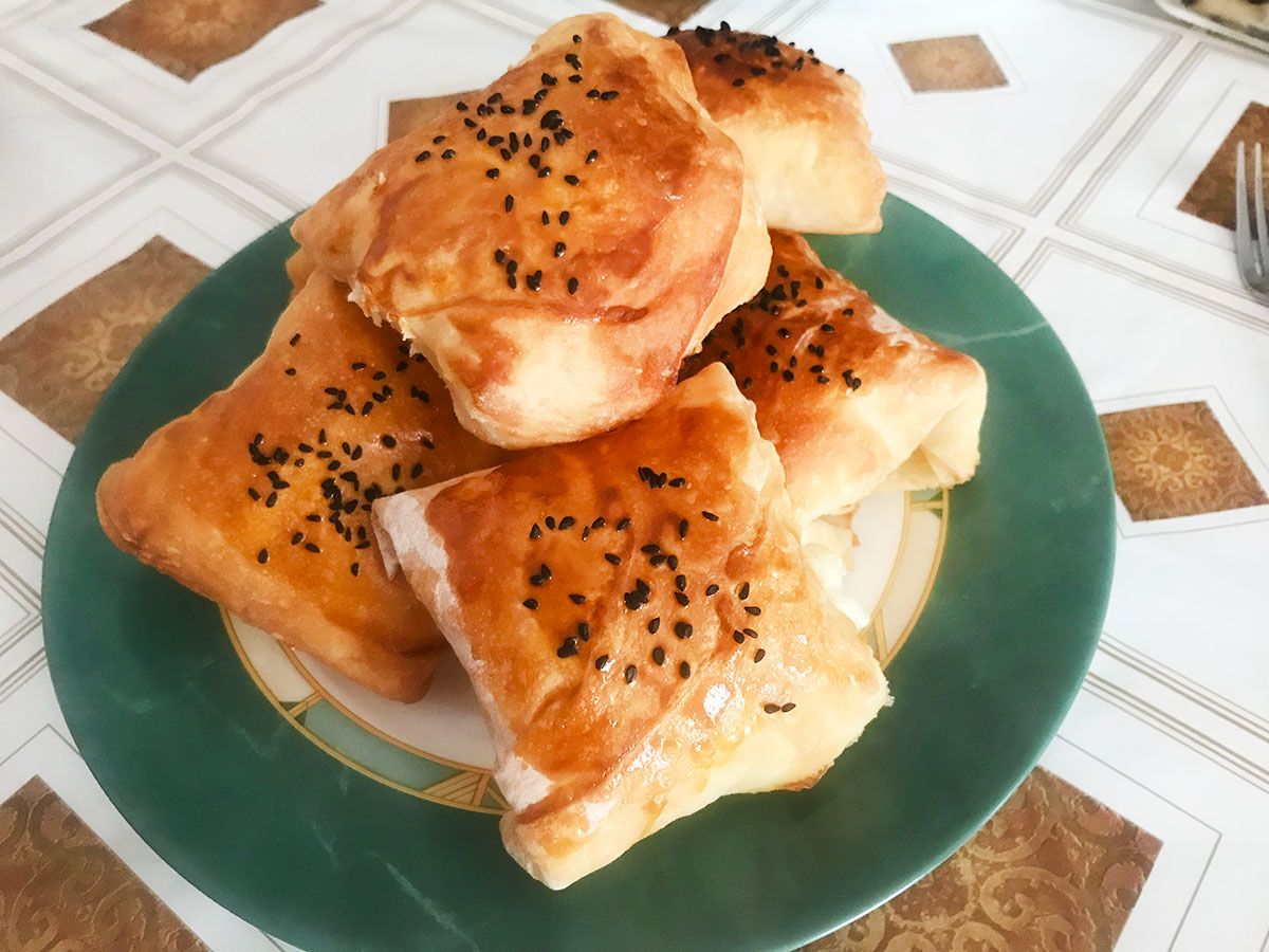 Lor Peynirli Çıtır Börek tarifi görseli